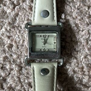 Rumors‎ women’s vintage off white/silver adjustable wristwatch